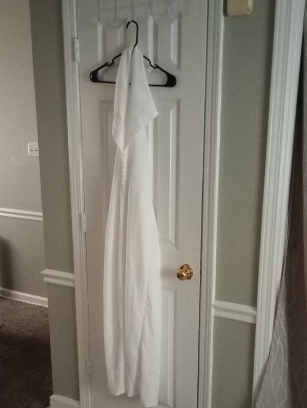 White Long Sleeveless Dress